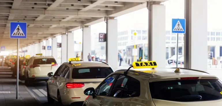 Ceyhan–Adana Havalimanı (Şakirpaşa) Transfer Rehberi: Zamanında ve Güvenle Ulaşın